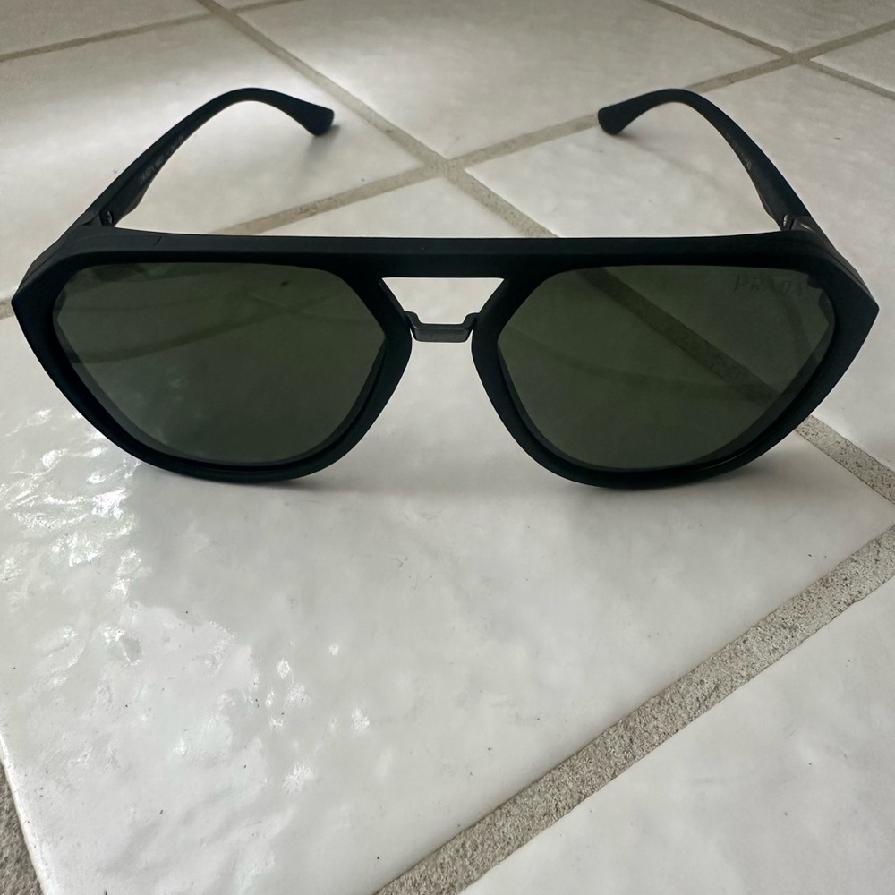 Men’s Prada aviators